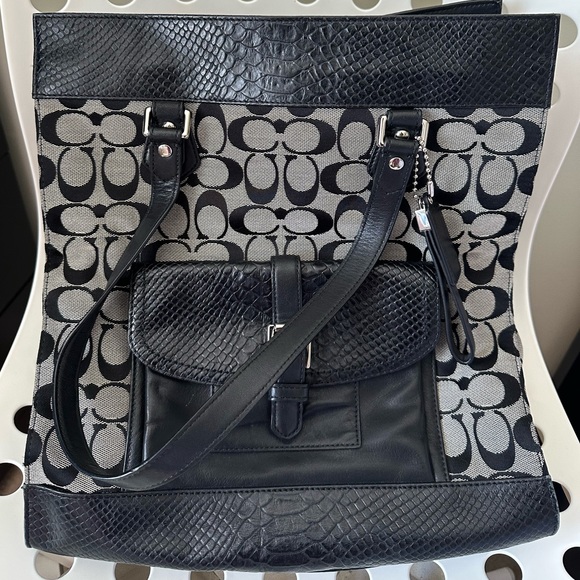 Coach bag - Picture 2 of 3